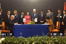 Vietnam, Israel businesses sign health care cooperation deal 