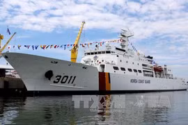 RoK Coast Guard vessel visits Da Nang