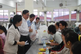 HCM City makes efforts to ensure warm Tet for all people