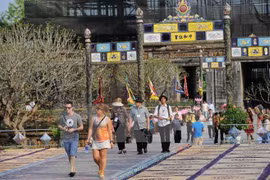 Thua Thien-Hue, Vietnam Airlines cooperate in tourism promotion