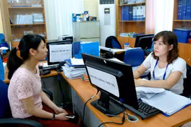 Taxpayers embrace online refund option