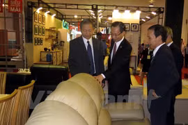 Fair promotes wooden furniture