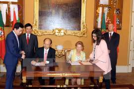 Vietnam, Portugal discuss ways to enhance relations