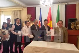 Vietnamese expats in Algeria support flood victims