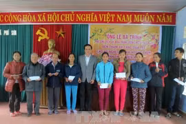 Thua Thien-Hue helps needy households escape poverty 