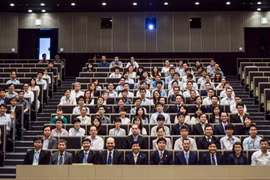 Vietnam ready to stay at front of Industry 4.0: Deputy Minister
