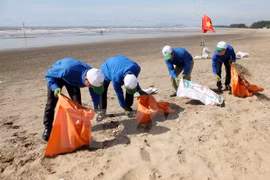 Vietnam always accompanies world youth: official