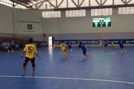 Vietnam women’s futsal team train in Japan