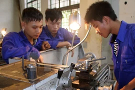 Vocational schools face shortage of secondary school graduates