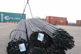 MoF maintains raw iron ore export tax
