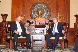 HCM City looks for US cooperation in startups, smart city building 