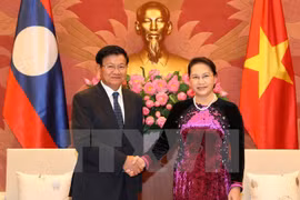 NA Chairwoman Nguyen Thi Kim Ngan welcomes Lao PM