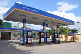 Petrolimex to list PLX share starting at 43,200 VND