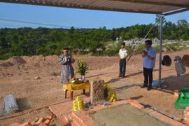 Conflict continues over the razed king wife’s tomb