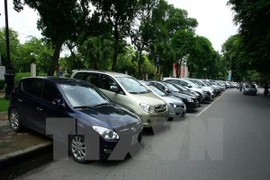 Auto imports drop in April