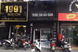 Apple bites into illegal shops in Vietnam