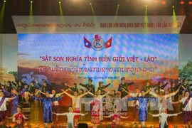 Vietnam, Laos border guards hold joint patrol 