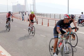Nearly 1,400 ironmen compete in Da Nang