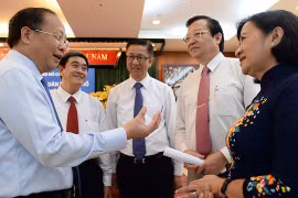 HCM City leaders hear teachers’ concerns
