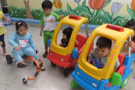 HCM City plans to increase salary for kindergarten teachers