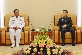 Army chief commits support to Vietnam-Cambodian naval ties 