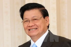 Lao PM arrives in Vietnam for intergovernmental committee meeting