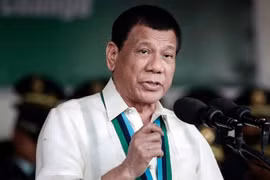 Philippine President orders military, police to contain IS threat