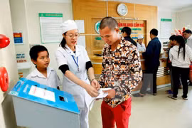 Deputy PM: Vietnam will not raise health insurance premiums until 2020 