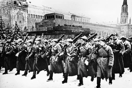 Hanoi workshop marks 100th anniversary of October Revolution