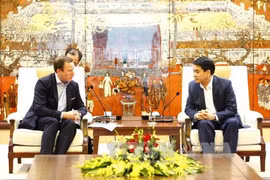 Hanoi leader pledges support to foreign investors