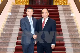 PM Nguyen Xuan Phuc welcomes Alibaba Chairman Jack Ma