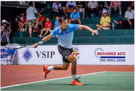 Top Vietnamese tennis ace jumps 39 spots in world rankings