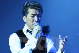 Dam Vinh Hung to represent Vietnam in MTV EMA 2017