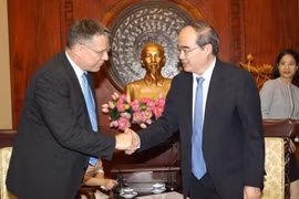 HCM City ready to cooperate with Airbus-Dornier in smart transport