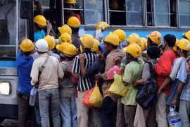Malaysia arrests illegal immigrants