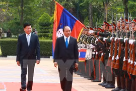Lao media: PM Phuc’s visit to elevate Vietnam-Laos ties
