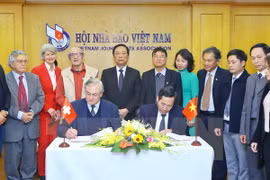 Deputy PM hosts Foreign Press Agency delegation 