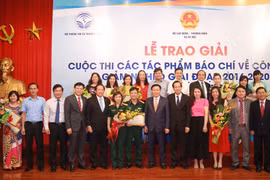 Winners of press awards on poverty reduction effort honoured