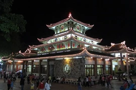 More tourists visit temple, pagoda sites in An Giang