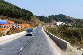 Hoa Binh-Son La highway added to national planning scheme