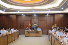 National Assembly leader visits naval units in Khanh Hoa