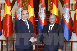 PM Nguyen Xuan Phuc welcomes Cambodian NA President