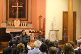 Paris concert raises funds for Vietnamese students