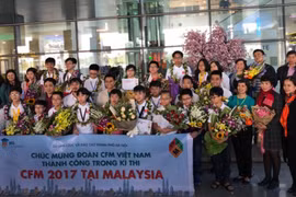 Hanoi students bag medals at international competitions 