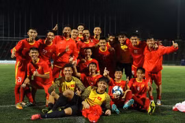 Friendly match marks Vietnam-Cambodia diplomatic ties