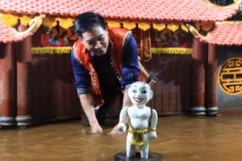 Vietnamese water puppetry grows in stature