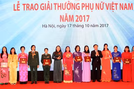 Vietnam Women Award honours 18 units, individuals