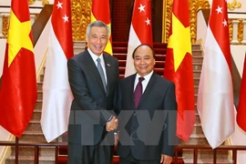 Prime Ministers of Vietnam, Singapore look to foster strategic trust