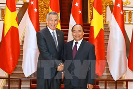 Prime Ministers of Vietnam, Singapore look to foster strategic trust