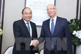 Prime Minister active on sidelines of WEF meeting 